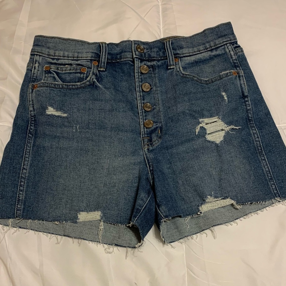 Gap button fly shorts size 6